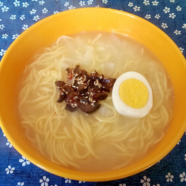 ピリ辛キューちゃんのとんこつラーメン